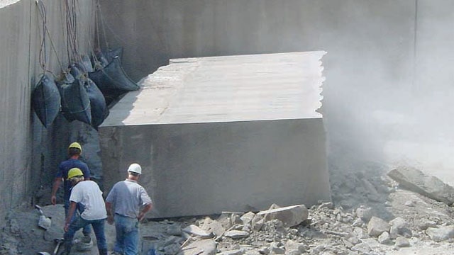 indiana-limestone-extraction-from-quarry